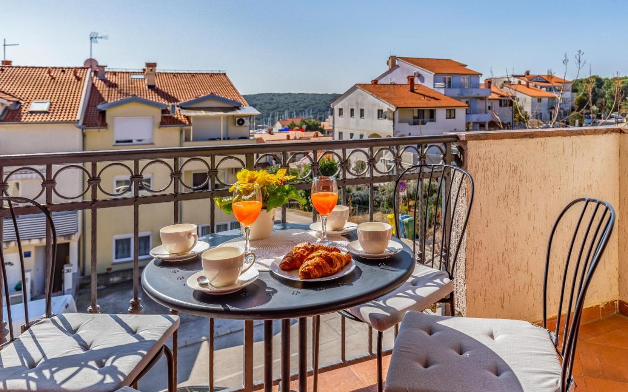 Apartment Green Pula, Family Friendly, Comfortable, Free Parking And Wifi Buitenkant foto
