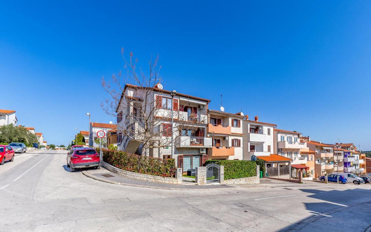 Apartment Green Pula, Family Friendly, Comfortable, Free Parking And Wifi Buitenkant foto